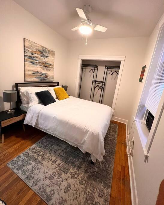 Апартаменты Modern Vintage 2Br Walkable To Dining & Lakefront Чикаго Экстерьер фото