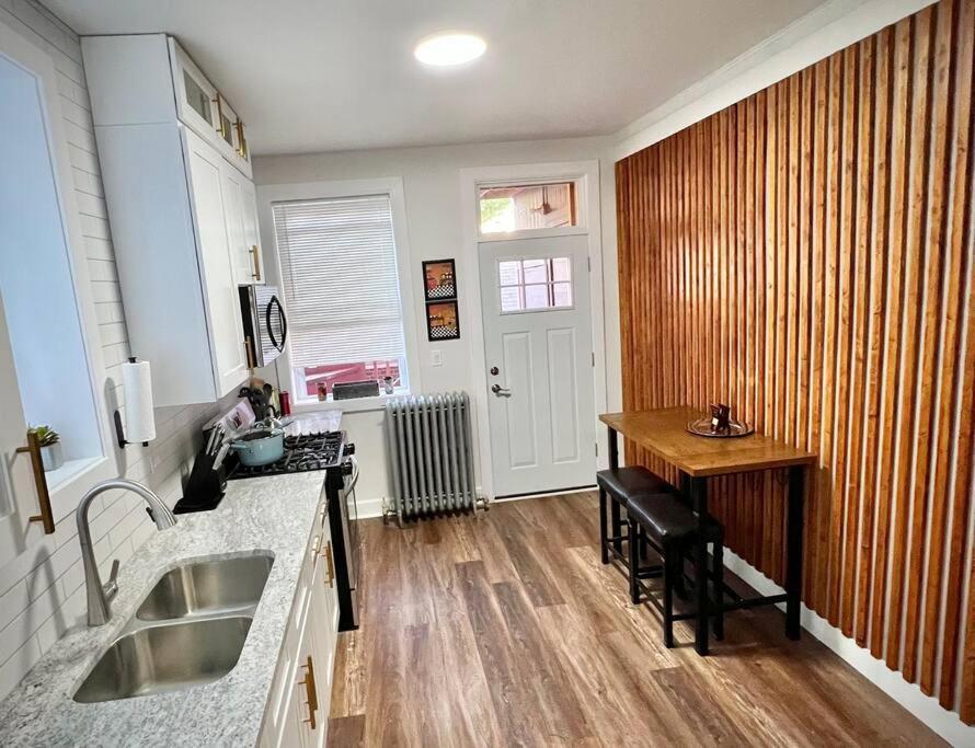 Апартаменты Modern Vintage 2Br Walkable To Dining & Lakefront Чикаго Экстерьер фото